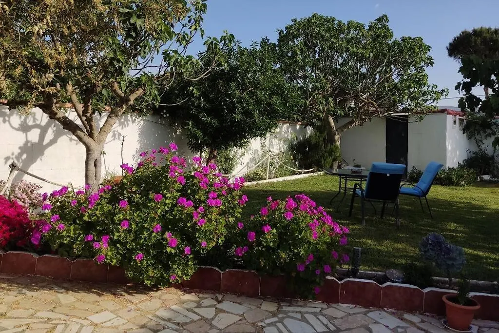 بيت للعطل فيلا Casa Con Piscina Privada Y Jardin شيكلانا دي لا فرونتيرا